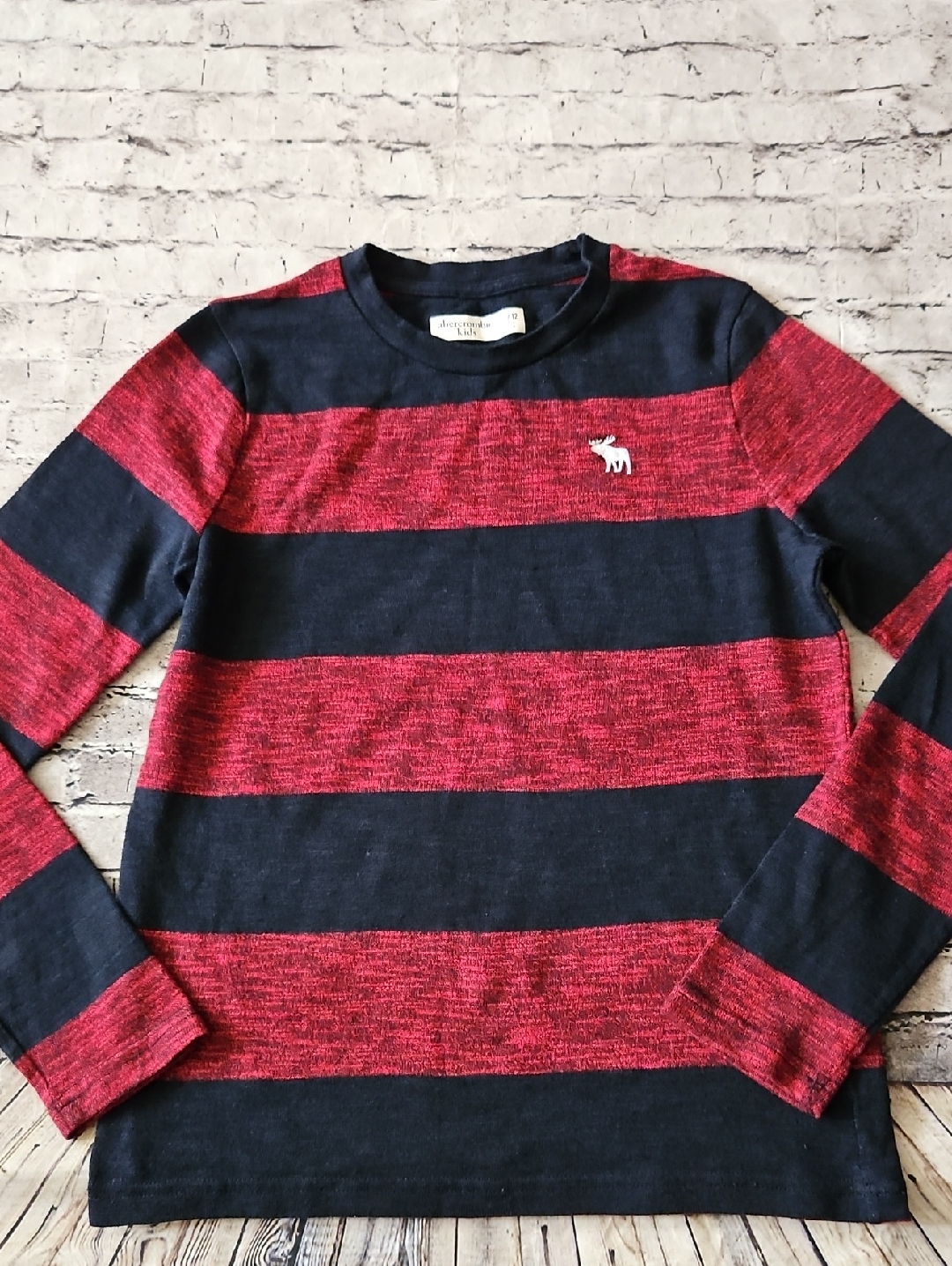 Abercrombie Kids Boys Size 11/12 Navy Stripe Sweatshirt